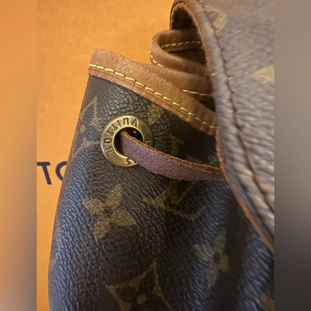 Louis Vuitton 1999 Montsouris PM Backpack Vintage Monogram Like New w/ Box